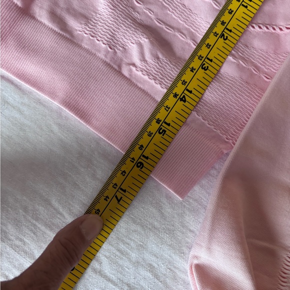 Fabletics Jaymee Mesh Long Sleeve Cropped Pink Top NWT Medium (6-8) - Picture 12 of 13